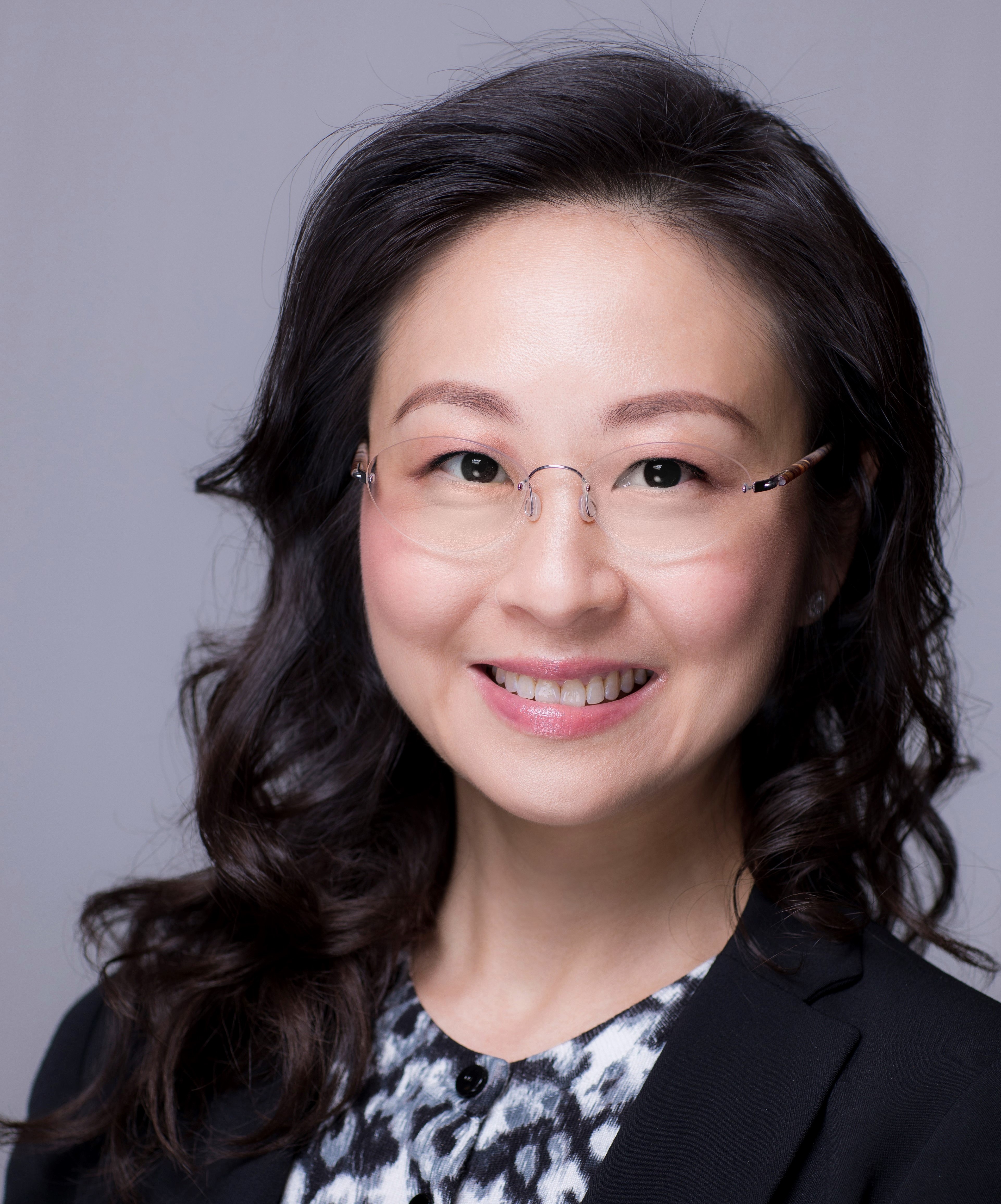 Dr. Claudia Ng